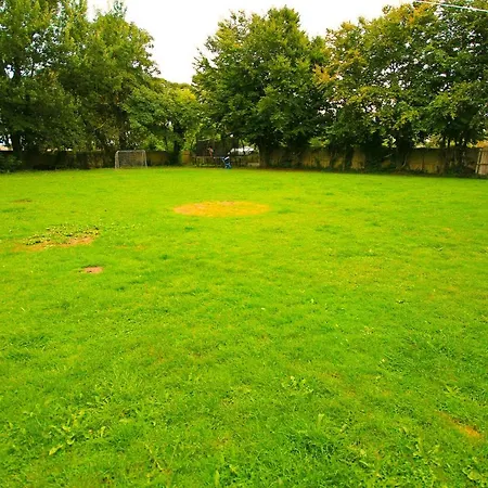 Luxury 3 Bed Hse Close To Free Wifi Netflix